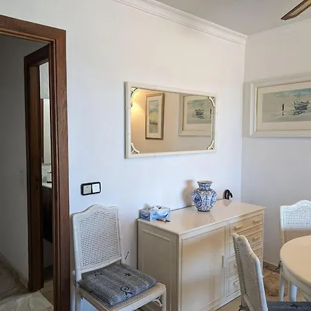 Apartment Apartamento En Paseo Maritimo Con Piscina Y Aire Acond *
