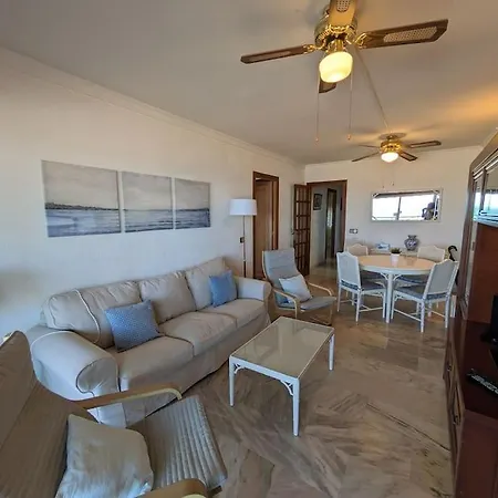 Apartamento En Paseo Maritimo Con Piscina Y Aire Acond