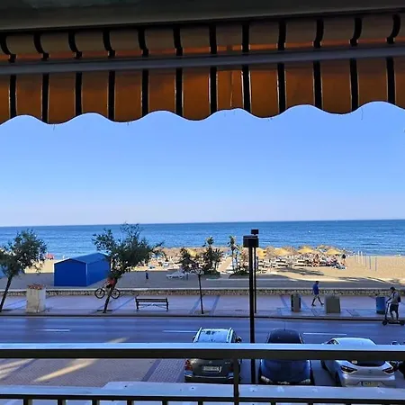 Apartamento En Paseo Maritimo Con Piscina Y Aire Acond Apartment *