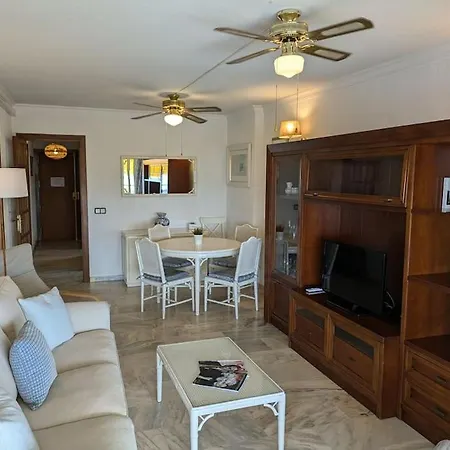 Apartamento En Paseo Maritimo Con Piscina Y Aire Acond Fuengirola