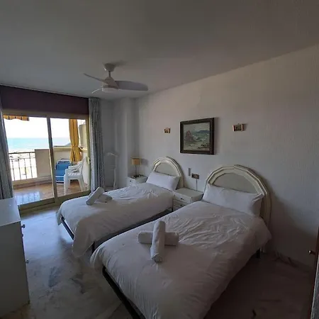 Apartamento En Paseo Maritimo Con Piscina Y Aire Acond * Fuengirola