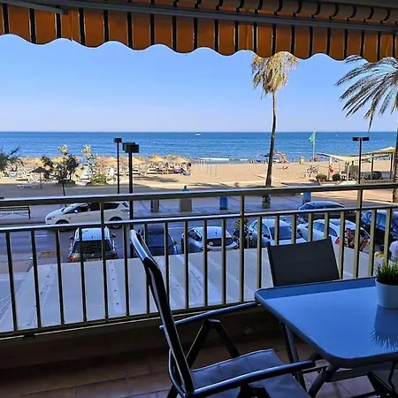 Apartamento En Paseo Maritimo Con Piscina Y Aire Acond Apartment