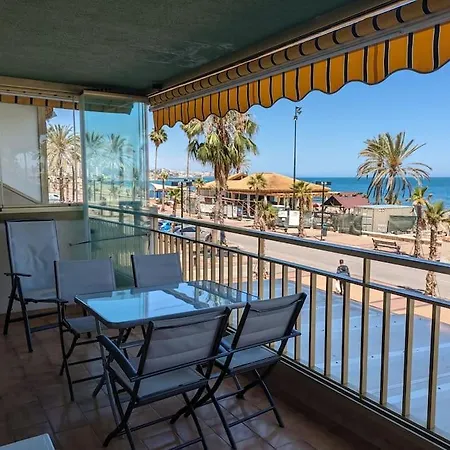 Apartamento En Paseo Maritimo Con Piscina Y Aire Acond Apartment *