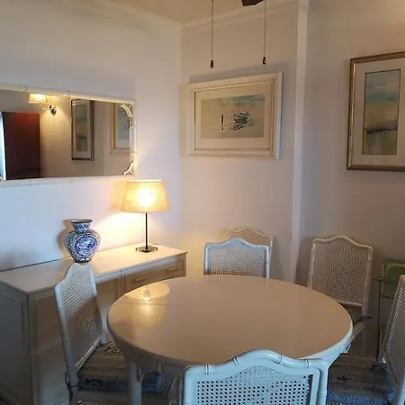 Apartment Apartamento En Paseo Maritimo Con Piscina Y Aire Acond