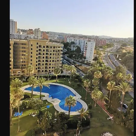 Apartamento En Paseo Maritimo Con Piscina Y Aire Acond * Fuengirola